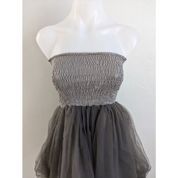 Mois Small Strapless Mini Dress Grey Smocked Shirred Hourglass Sleeveless Party - Picture 3 of 7